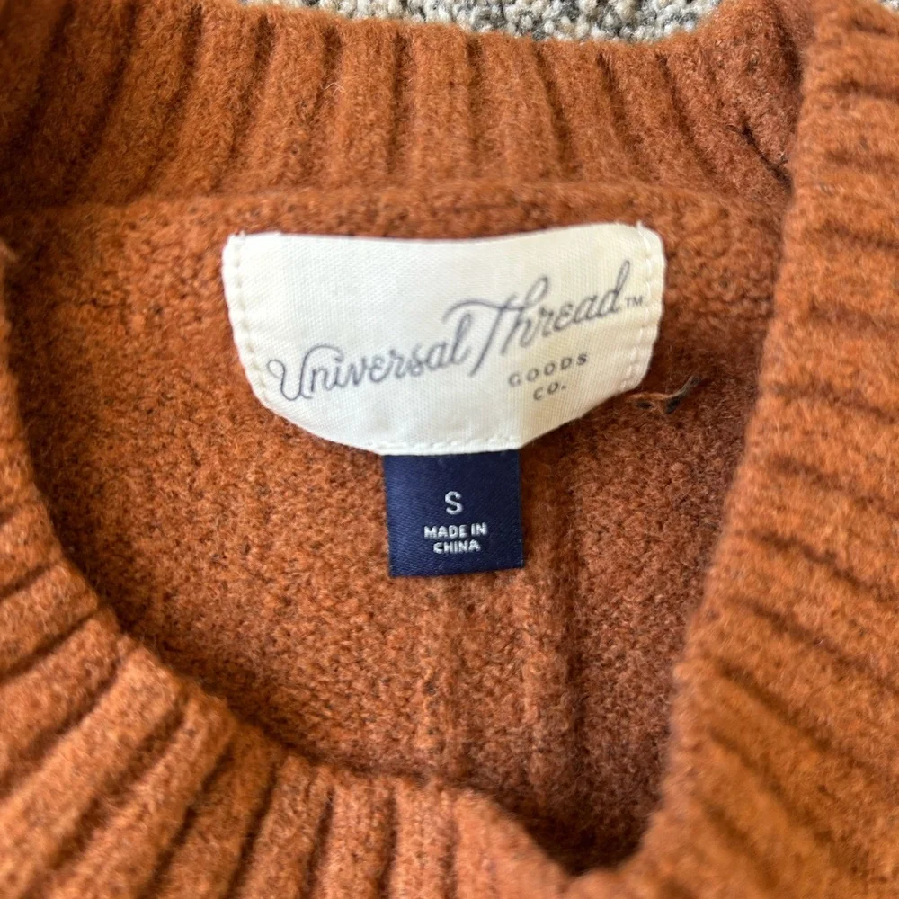 Pair of Universal Thread sweaters Cream cardi/Brown cropped crewneck - Picture 3 of 9